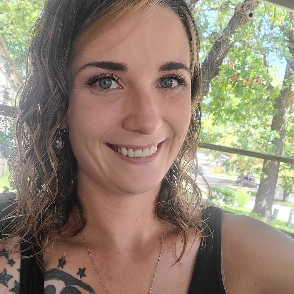 Meet your Posher, Alisha